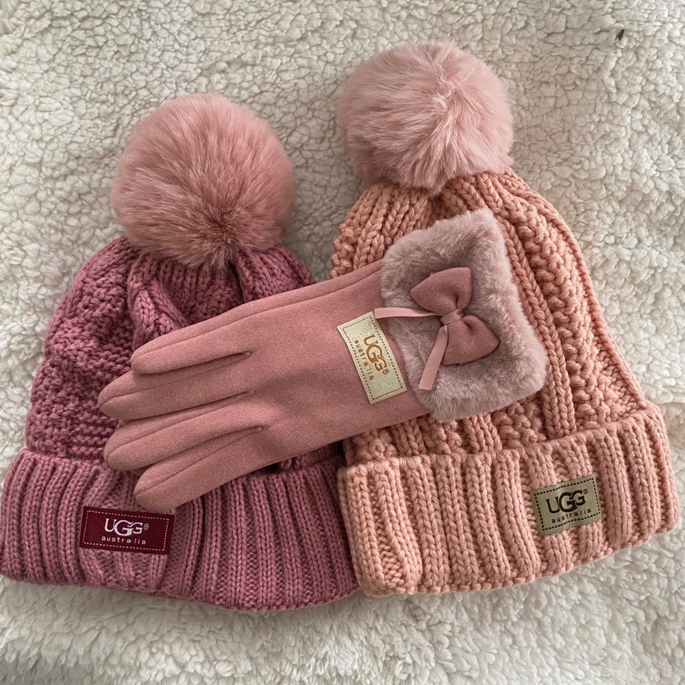 Ugg 3 pc hat and gloves set
